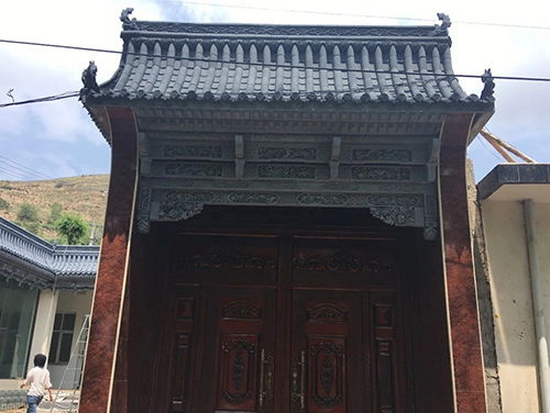 昆明磚雕門頭定做 昆明磚雕門頭 云南木藝魂防腐木 查看